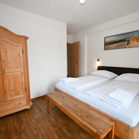 Medicus Incl Summer Card شقة *